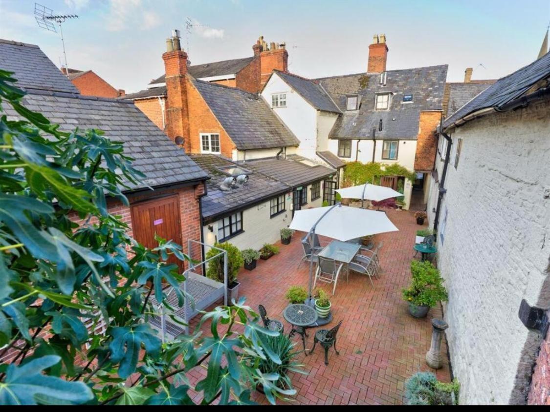Sebastians Hotel Oswestry Exterior photo